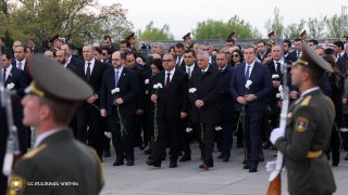 ՀՀ քննչական կոմիտեի նախագահը և անձնակազմը հարգանքի տուրք են մատուցել Հայոց ցեղասպանության զոհերի հիշատակին